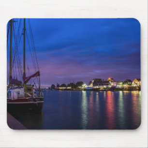 Mousepad Porto iluminado de Volendam à noite