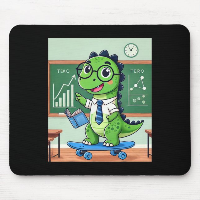 Mousepad Professor Dinossauro Fofo Andando De Skate Na Sala (Frente)