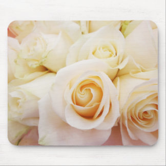 Mousepad Puro nupcial floral do buquê dos rosas brancos