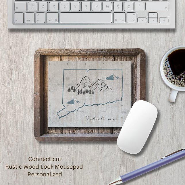 Mousepad Quadro de madeira russa de Connecticut (Connecticut Rustic Wood Mousepad. The "wood look" makes this mousepad so unique. Personalize it!)