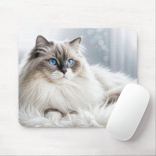 Mousepad Ragdoll Cat em um tapete de pele