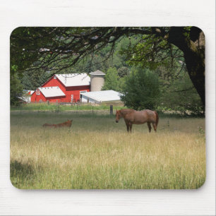 Mousepad Red Barn E Cavalos