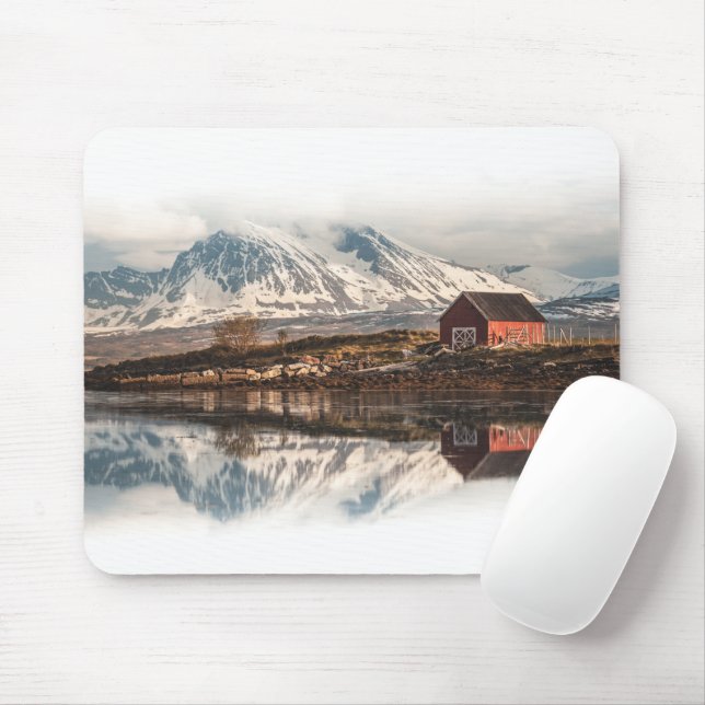 Mousepad Red Scandinavian Boat House (Com mouse)