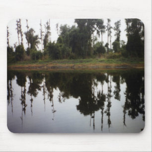 Mousepad Refletindo no rio