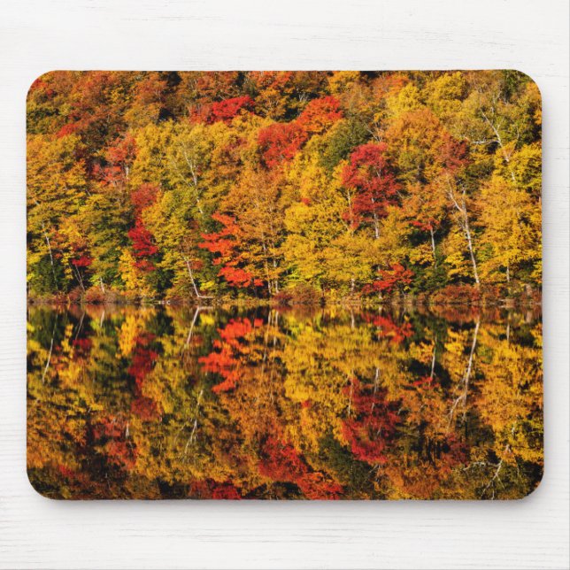 Mousepad Reflexão sobre Russell Pond | Nova Hampshire (Frente)