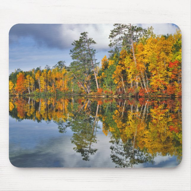 Mousepad Reflexos do lago no outono, Maine (Frente)