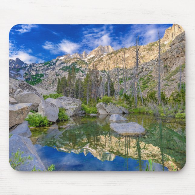Mousepad Região selvagem de montanha bonita (Frente)