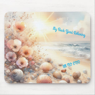 Mousepad Relaxando em uma Praia em Algum Lugar