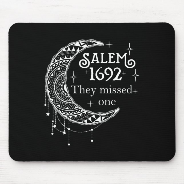 Mousepad Retro 1692 Perderam Um Salem De Bruxa 1692 Hallow (Frente)