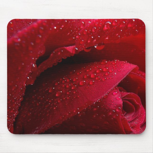 Mousepad Rosa de Macro Vermelho com Gotas de Água (Frente)