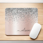 Mousepad Rosa Dourado - Monograma brilhante cor-de-rosa<br><div class="desc">Rosa Dourado - Nome do Monograma e do Mousepad Inicial (mouse pad) de Folha de Folha Tinta e Folha de Folha Tinta e Folha de Folha de Silver Metálica. Isto faz o doce e perfeito aniversário de 16 anos, casamento, chá de panela, aniversário, chá de fraldas ou festa de solteira...</div>