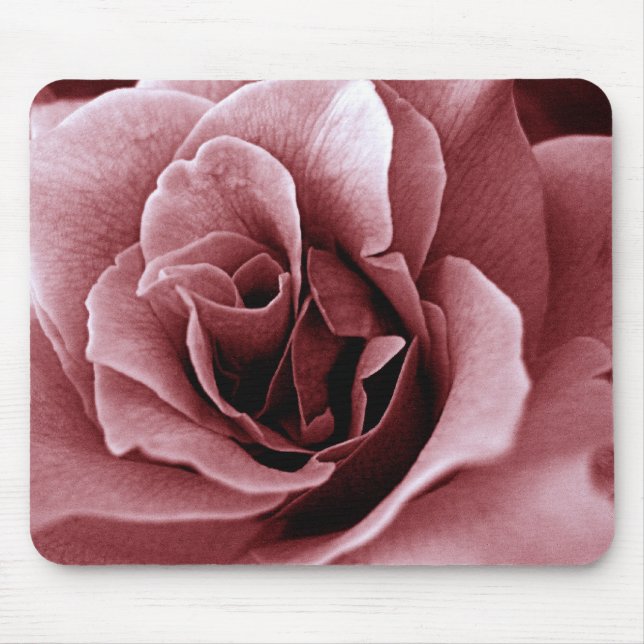 Mousepad Rosa Flor Monocromática em Close Up (Frente)