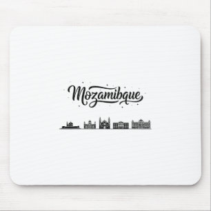 Mousepad Roupas de viagem de férias na paisagem urbana de M