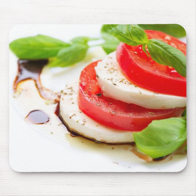 Mousepad Salada de Caprese. Fatias do tomate e da mussarela (Frente)