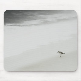 Mousepad Sandpiper costeiro na praia