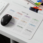MOUSEPAD SCRIPT DE MANUTENÇÃO DO CALENDÁRIO DO ANO DE CHEIO<br><div class="desc">Mantenha-se organizado e inspirado neste mouse pad do ano de cheio 2025. Cada mês é lindamente destacado em tons de pasta suave e exibido em uma fonte manuscrita elegante no estilo de script, adicionando um toque de sofisticação ao seu espaço de trabalho. Perfeito para referência rápida de data durante o...</div>