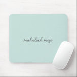 Mousepad Script Moderno de na moda Monograma Ocean Spray<br><div class="desc">Transforme o seu espaço de trabalho com o nosso Pad de Rato Moderno Monogramo Ocean Spray, Na moda, onde a funcionalidade atende ao talento pessoal. Este elegante mouse pad apresenta uma paleta de cores inspirada no oceano, maravilhosamente aprimorada por um monograma de script contemporâneo, fazer-o como uma adição perfeita a...</div>