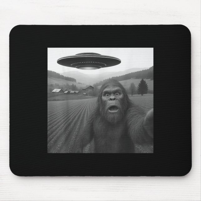 Mousepad Selfie De Pé Grande Com Alienígena Ufo Engraçada P (Frente)