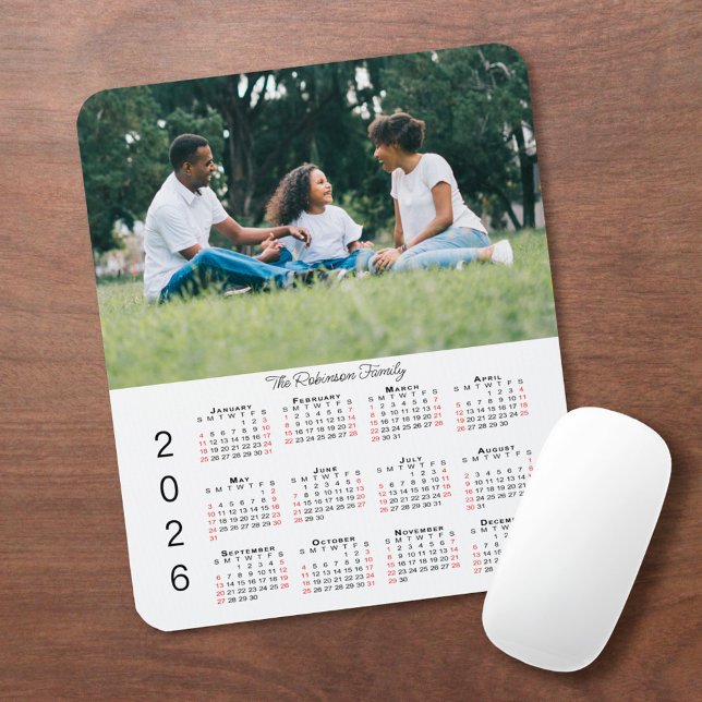 Mousepad Seu Calendário 2026 com Foto e Nome (Your Photo and Name 2026 Calendar Mouse Pad in situ)