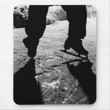 Silhueta preto e branco dos skates