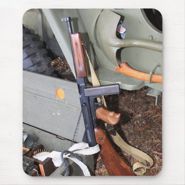 Mousepad SMG de Thompson pelo jipe (Frente)