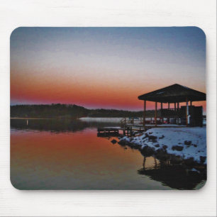 Mousepad Snowy Sunset no cais do lago de Arrohead