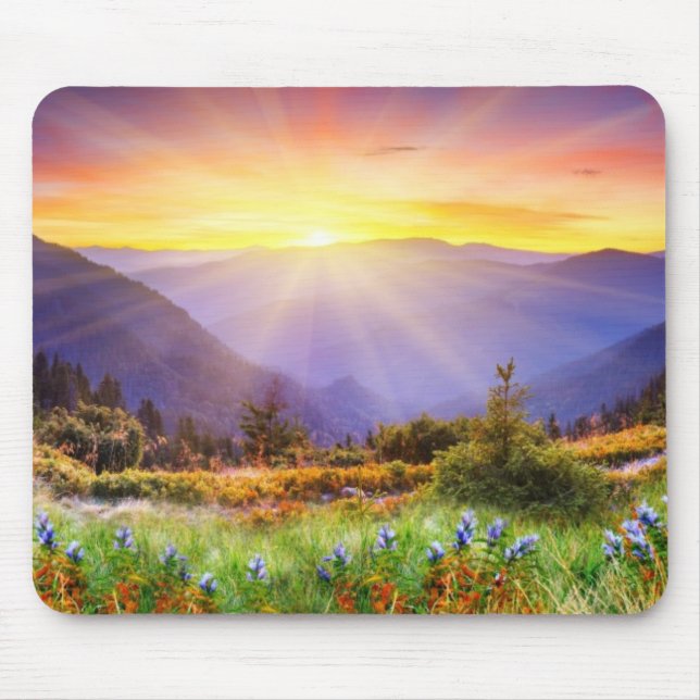 Mousepad Sol majestoso na paisagem montanhosa (Frente)