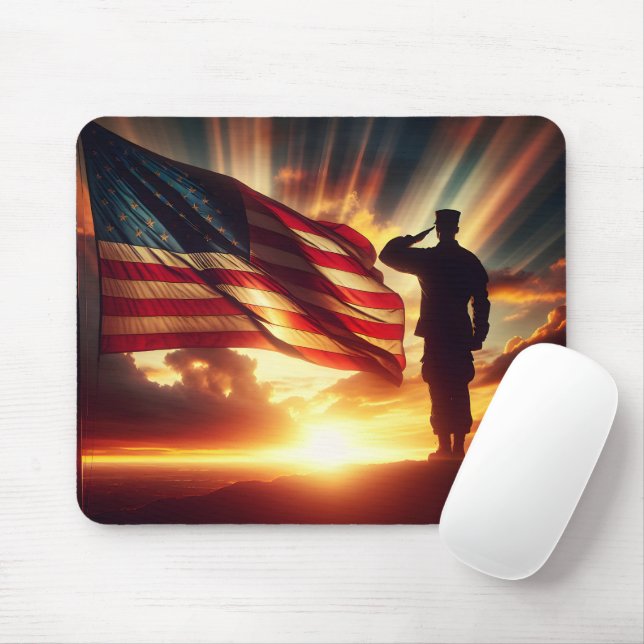 Mousepad Soldado Americano Apreciando A Bandeira (Com mouse)