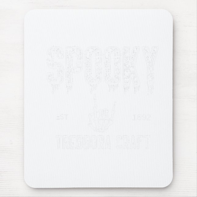 Mousepad Spooky Vibes: Tee Gráfico de Halloween (Frente)
