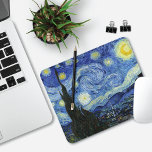 Mousepad Starry Night Landscape Vincent van Gogh<br><div class="desc">Um mouse pad com Starry Night (1889),  uma pintura de óleo impressionista de arte poste de Vincent Van Gogh (1853-1890). Mostrando a vista fora da janela do quarto de Van Gogh no sanatório em Santo-Remy-de-Provence,  sul da França.</div>