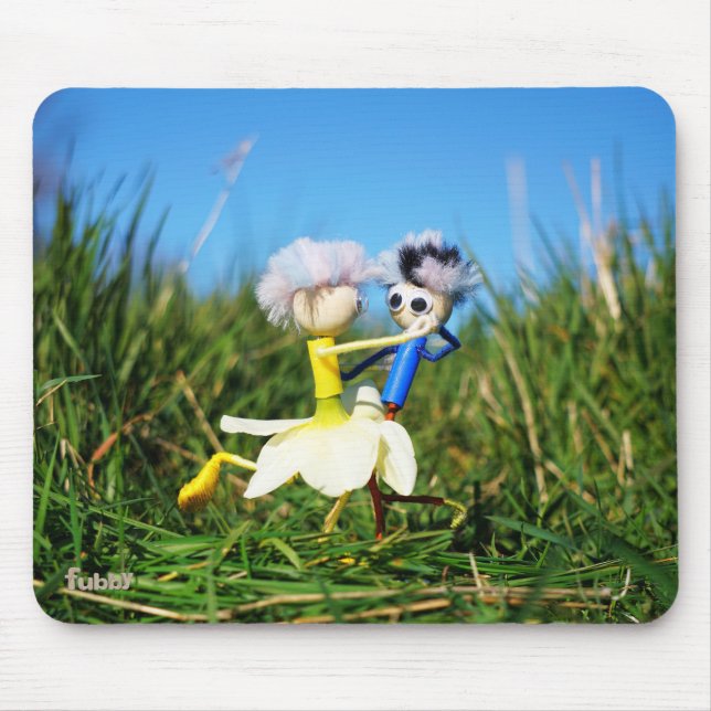Mousepad Stijldansende Fubby's in Narcissen jurk. (Frente)