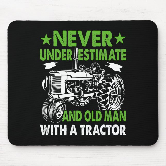Mousepad Subestimar um velho com um trator (Frente)