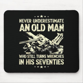 Mousepad Subestimar um velho que aperta parafusos