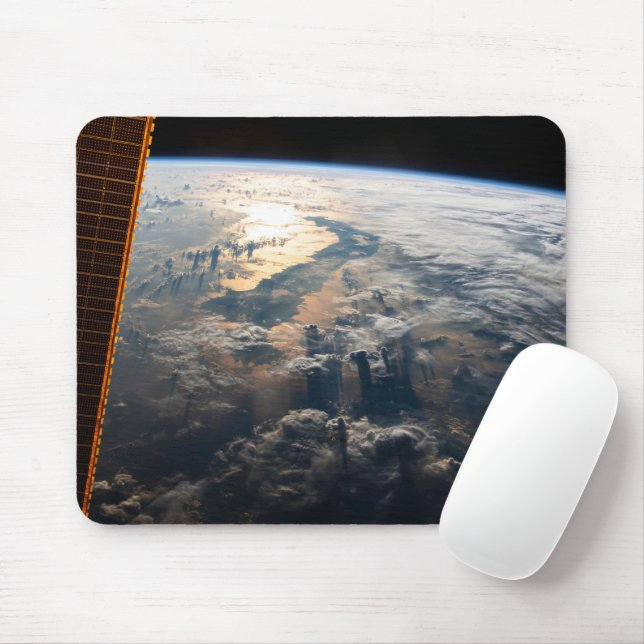 Mousepad Sunglint Beams No Mar De Celebes No Sudeste Asiáti (Com mouse)