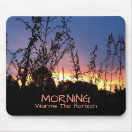 Mousepad Sunrise Ativa O Horizonte Entre A Flor Selvagem
