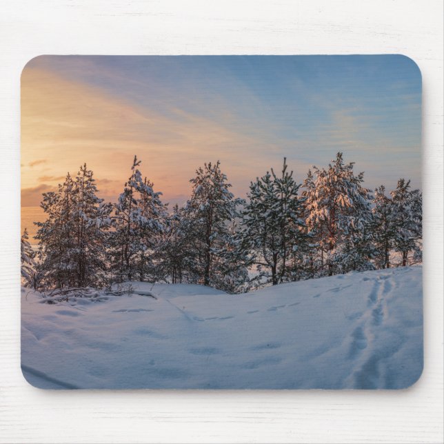 Mousepad Sunset sobre floresta de neve congelada perto do m (Frente)