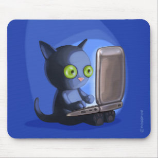 Mousepad Surfistas peludos: Gato preto em um laptop