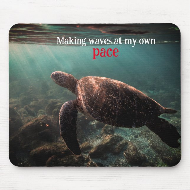 Mousepad Tartaruga marinha verde nadando debaixo de água (Frente)