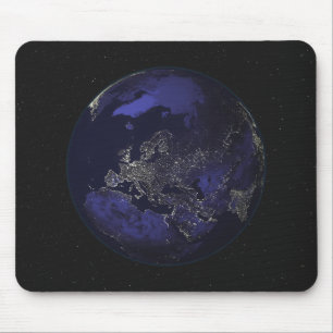 Mousepad Terra completa na noite que mostra as luzes 3 da