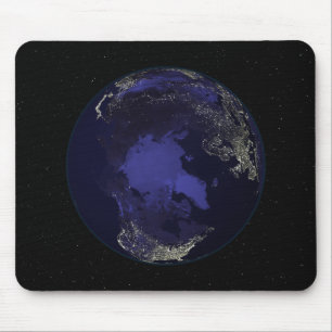 Mousepad Terra completa na noite que mostra as luzes 5 da