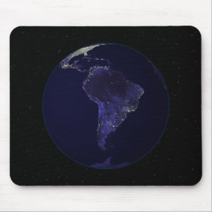 Mousepad Terra completa na noite que mostra as luzes 6 da