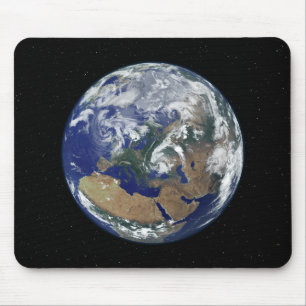 Mousepad Terra inteiramente iluminada centrada em Europa