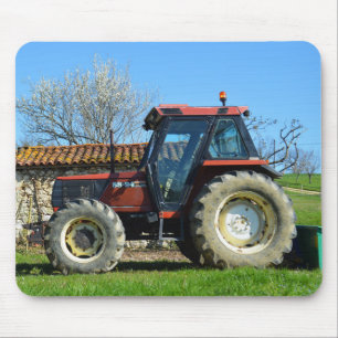 Mousepad Trator numa fazenda em França