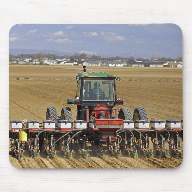 Mousepad Trator que puxa um plantador do milho de semente (Frente)