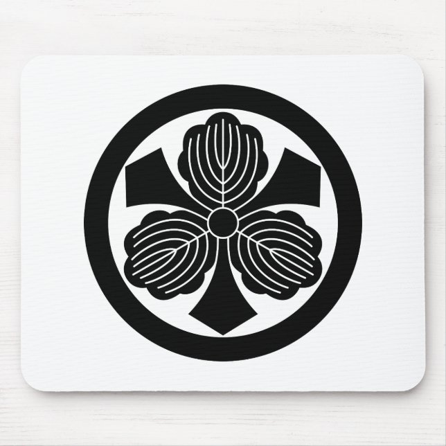 Mousepad Três folhas de carvalho com espadas em círculo (Frente)