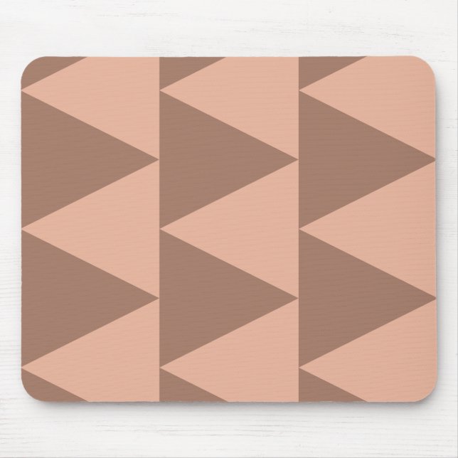 Mousepad Triângulos Grandes Geométricos Mocha Mousse Rosa D (Frente)