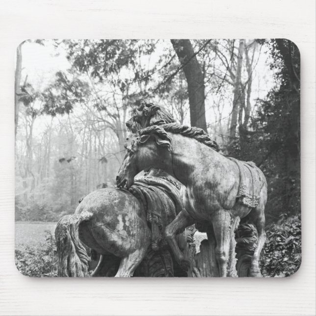 Mousepad Tritons que preparam dois cavalos do sol dentro (Frente)