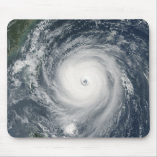 Mousepad Tufão Longwang que aproxima Formosa