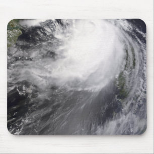 Mousepad Tufão Nuri que aproxima China