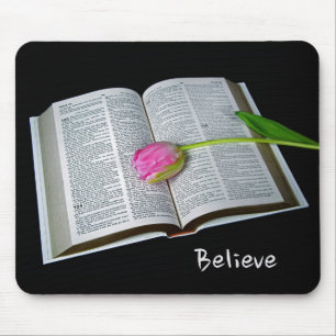 Mousepad Tulip Rosa Na Bíblia Aberta